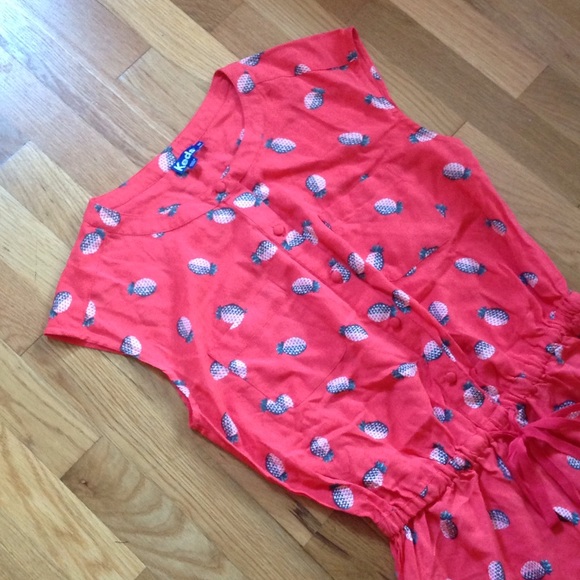 || pineapple print coral romper