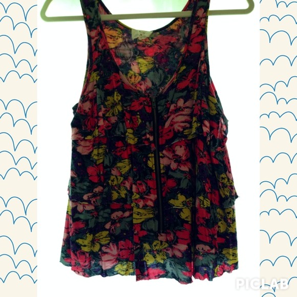 🎊HP🎊URBAN OUTFITTERS bright floral ruffle blouse