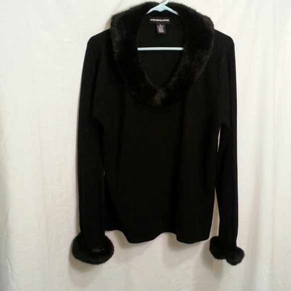 Pull over w/ detachable collar and sleeve cuffs