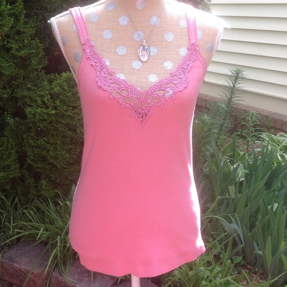 Pink with lace trim sleeveless top. Pretty in pink - Picture 3 of 3