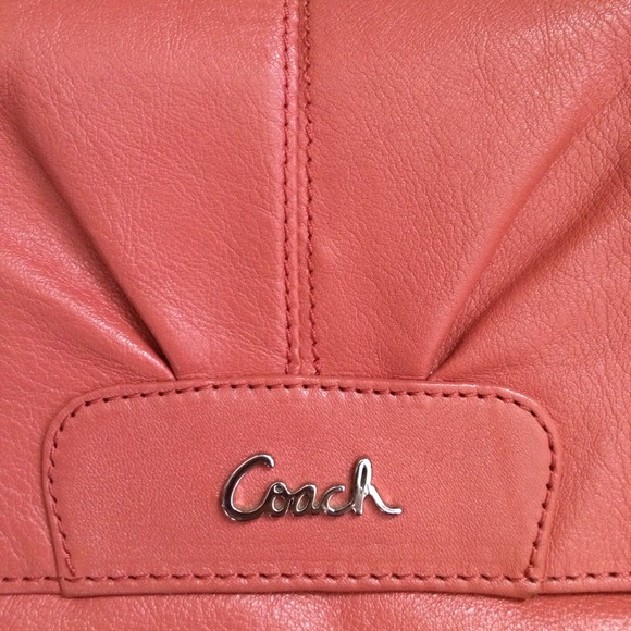 Authentic coach coral wristlet - Picture 4 of 4