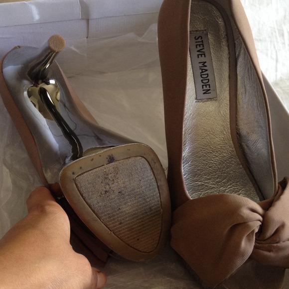 Shoes - Picture 2 of 2