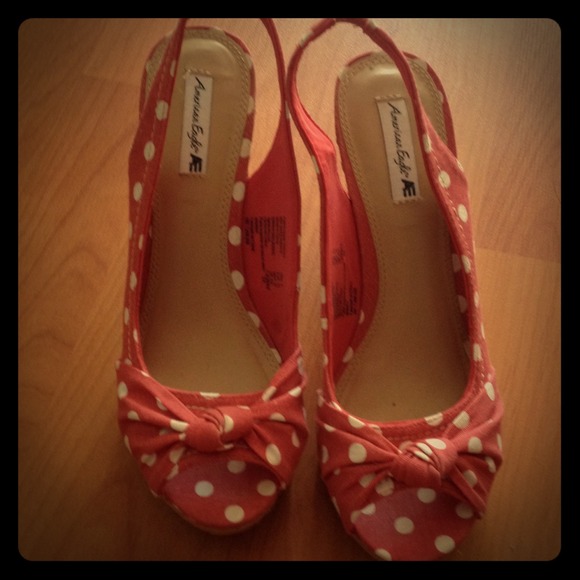 Polka dot wedges