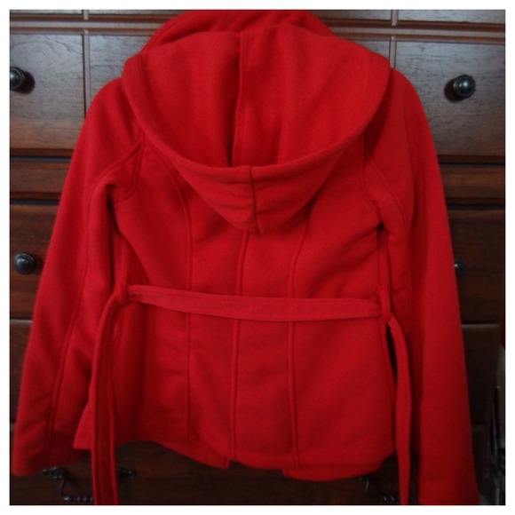 New warm red jacket with removable hood - Picture 3 of 4