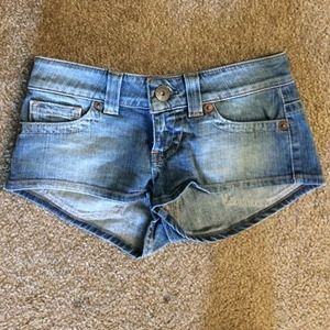 NWOT Guess Booty Short Shorts