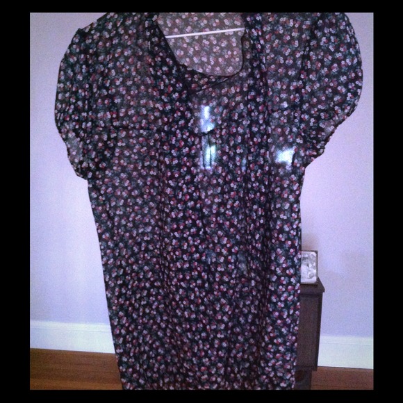 Sheer tie-neck XX1 top. Size M.