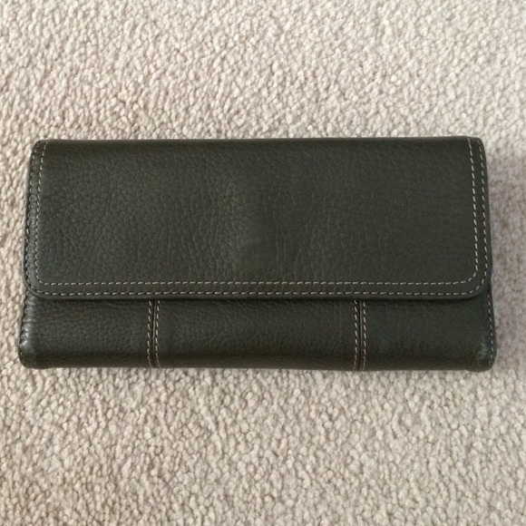 Dark green Clark's wallet
