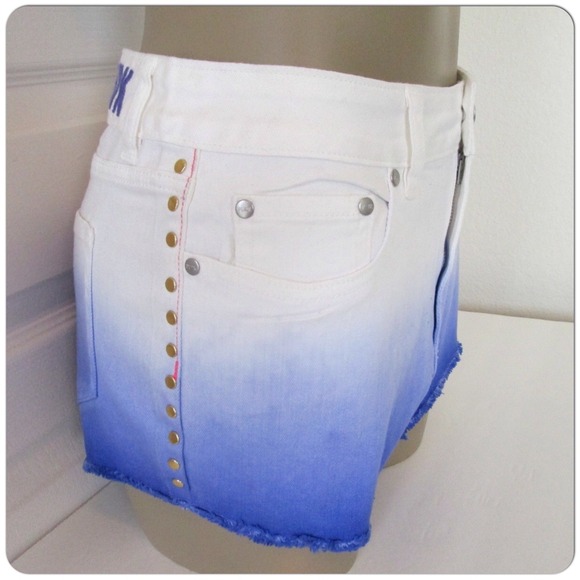 Victoria's Secret cheeky cut ombré shorts - Picture 2 of 3