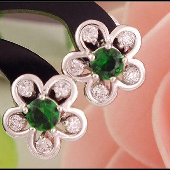 💚925 Silver Green/Clear Flower Stud Earrings💚 - Picture 4 of 4