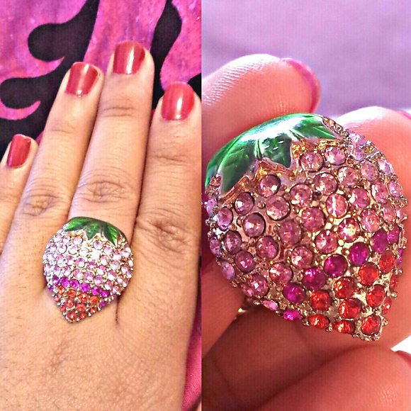Strawberry ring
