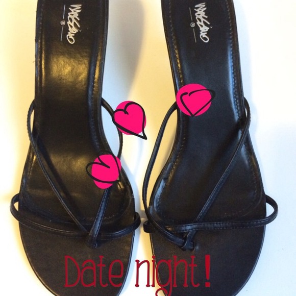 Mossimo black heels