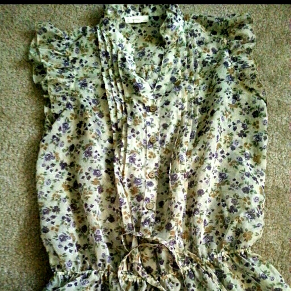 Flower Shirt from Marshalls SOLD ON VINTED