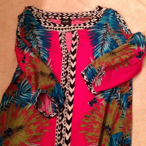 ⭐️⭐️HOST PICK⭐️⭐️ (5/15/15) $$$SOLD$$ - Picture 2 of 4