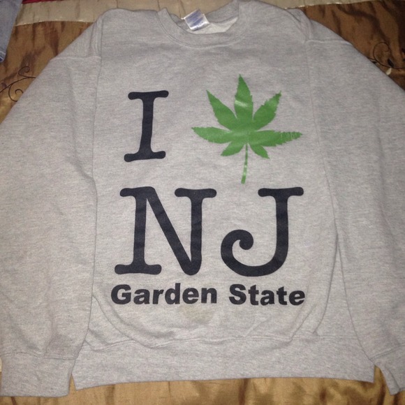 Weed crew neck