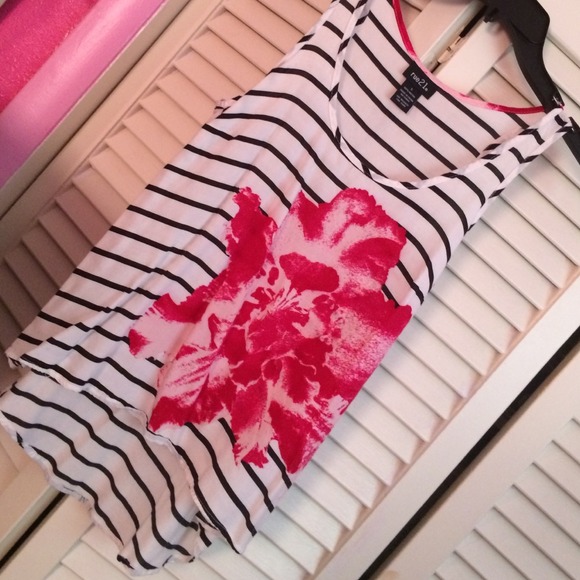 $5 🅿️🅿️ Striped high low top🌸