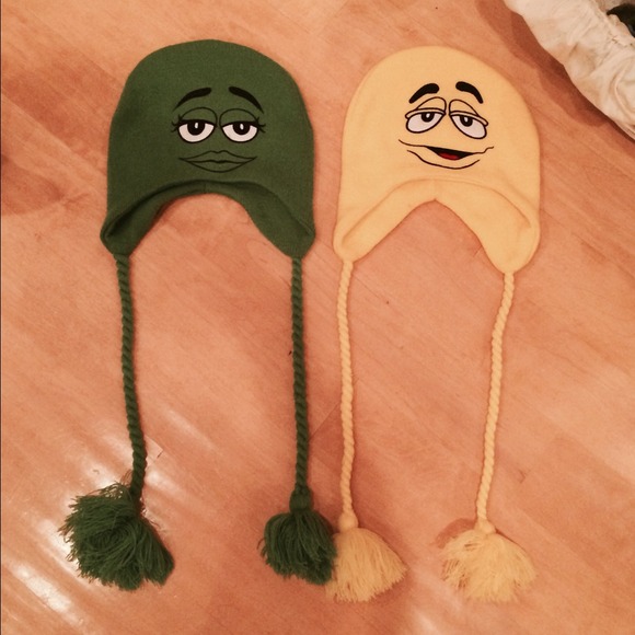 2 M'n'M hats