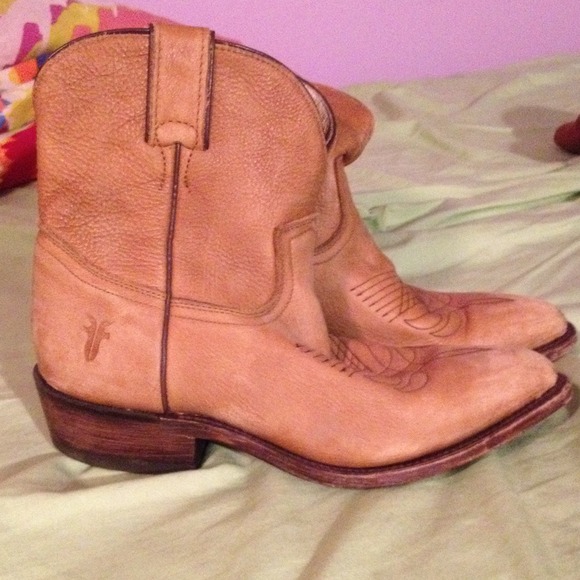 Frye Shoes - Vintage FRYE short cowboy boots