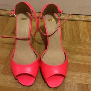 **Reduced Hot Pink Heels**