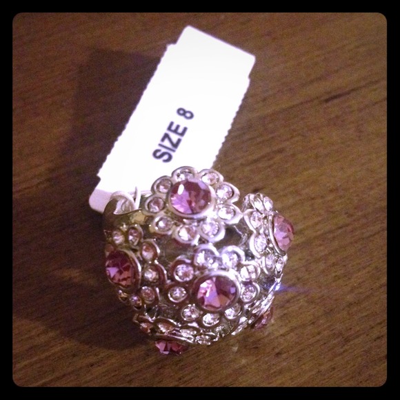 Silvertone flower statement ring - Picture 1 of 2