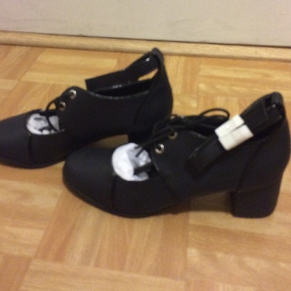 Black shoes - Picture 4 of 4