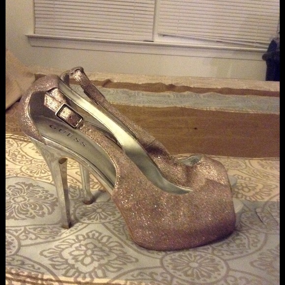 Multi color sliver heel guess shoes