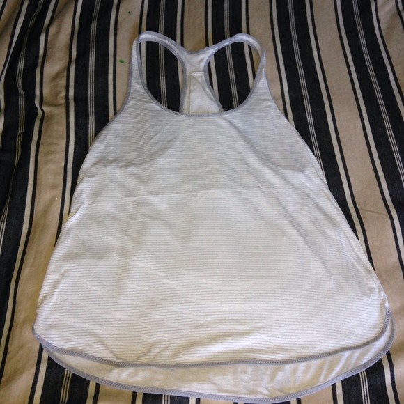 ❌Sold❌Lululemon 105 F Singlet