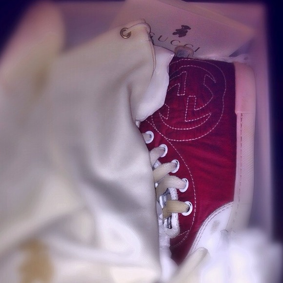 Kids Gucci sneakers size 28