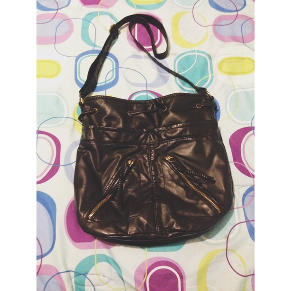 Aeropostale Handbags - Black Adjustable Crossbody