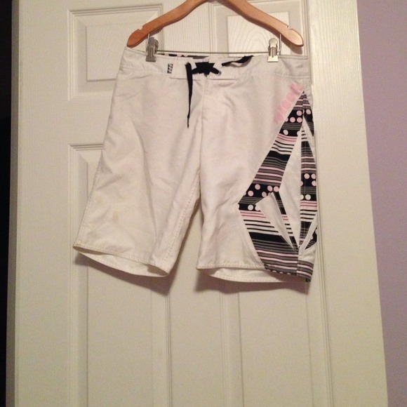 Volcom Surf Shorts - Picture 1 of 1
