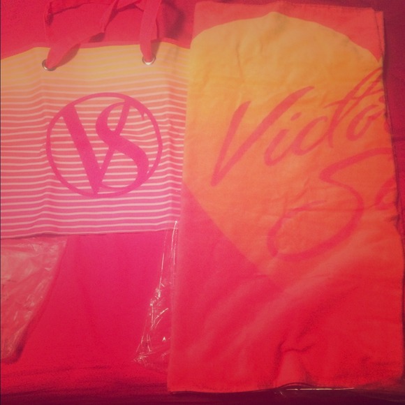 Victorias Secret Beach Tote and Matching Towel