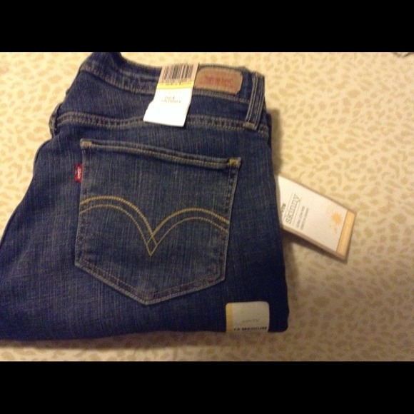 Levi's