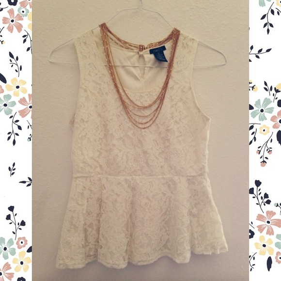 Plum lace top💛