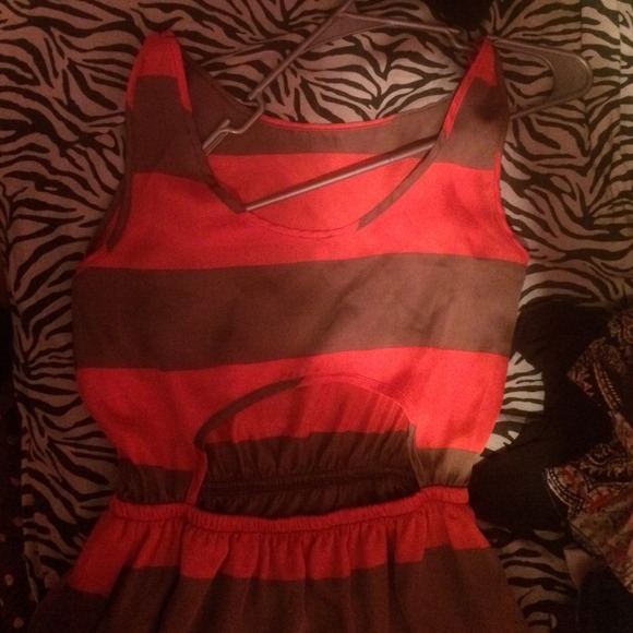 Dress - Picture 2 of 2