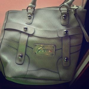 Guess Medium sized Tote/ Bag