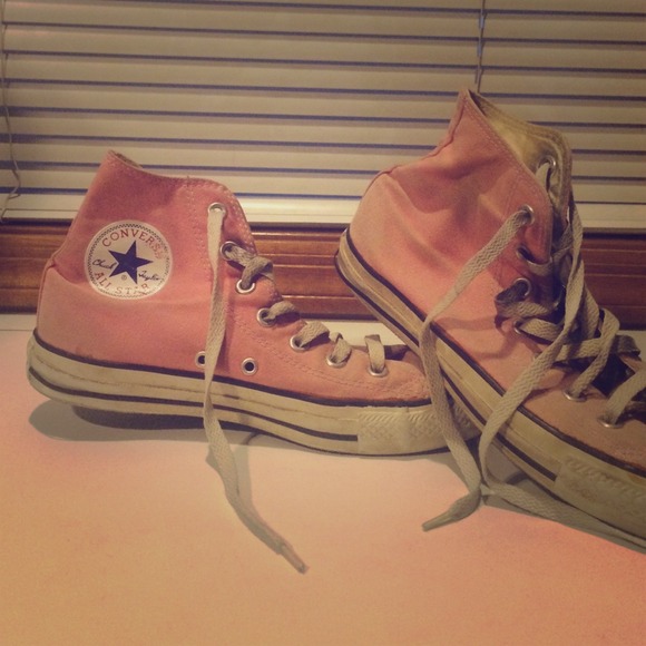 Light pink Converse All Star high tops