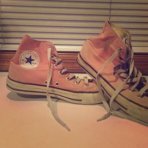 Light pink Converse All Star high tops