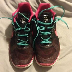 Nike Women's 3.0 Free Advantage Trainer Shoe