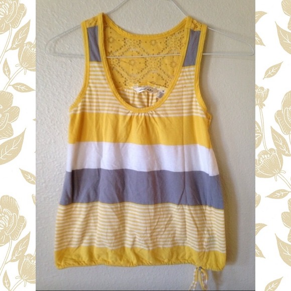 💛yellow striped tank💛