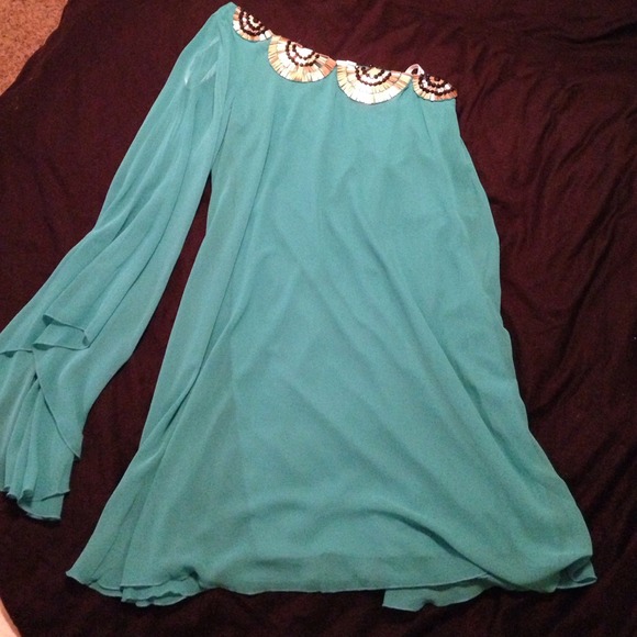 Gorgeous turquoise Bisou Bisou dress size 4