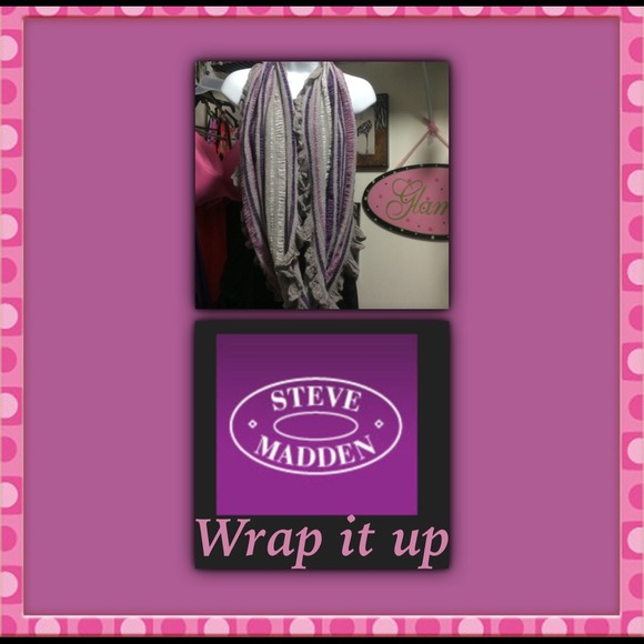 Versatile infinity scarf