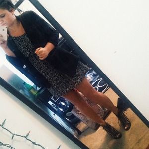 Perfect black & white dress!