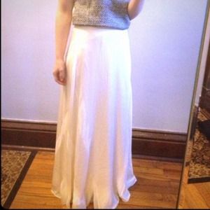 White maxi skirt