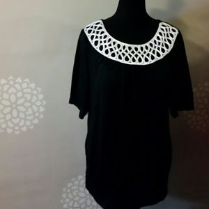 B&W Neckline Top