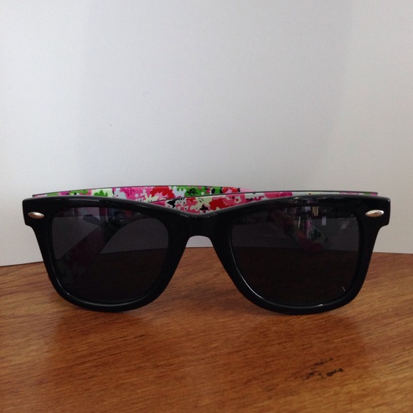 ❌SOLD IN BUNDLE❌Aldo shades - Picture 3 of 3