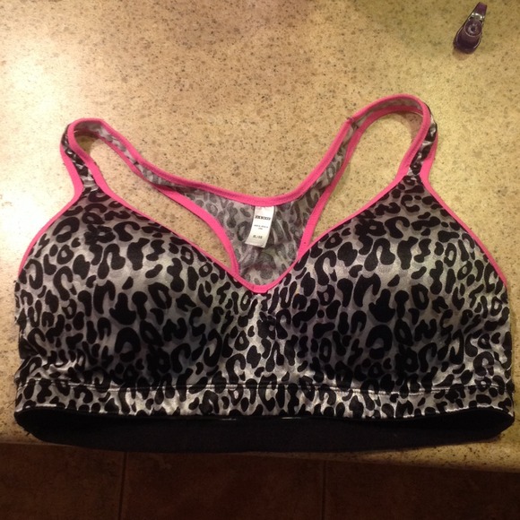 SPORTS BRA