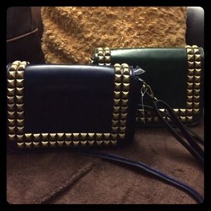 •••SOLD•••Leather Cross Body Bag with Gold Antiqu