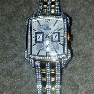 Authentic Men's Gold Tone Bulova Watch with box