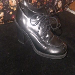 Little witchy boots! Bundle w/crystal necklaces!