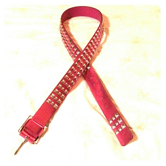 Pink studded belt never used - Picture 1 of 1