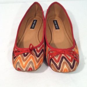 Mint Nine West tribal print ballet flats size 6